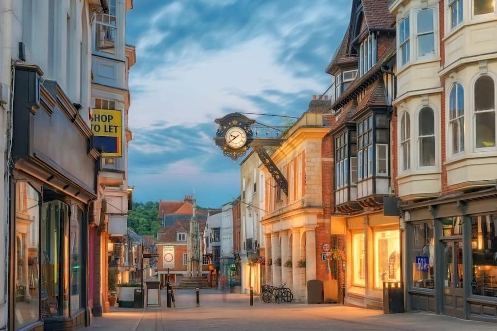 Central Chic 3 Bed, Great Location Winchester Exteriér fotografie