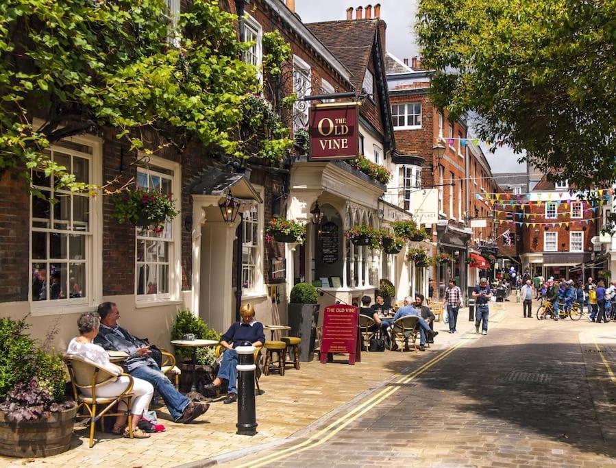 Central Chic 3 Bed, Great Location Winchester Exteriér fotografie